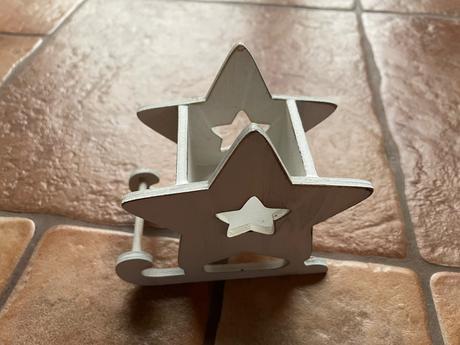 Drevene sánky na čajovú sviecku,