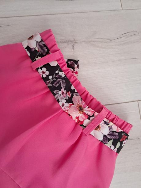 Ružová suknička, 122