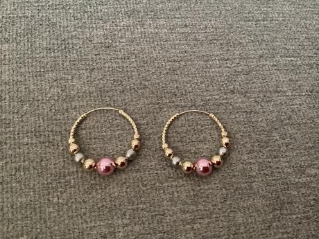 Krásne náušnice s farebnými gulickami, 