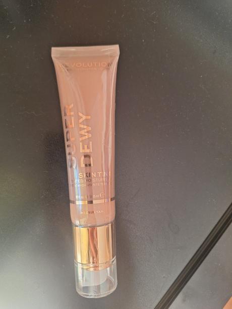 Skin tint, 