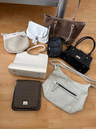 Kabelky / tašky - 8ks,