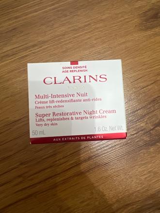 Clarins,