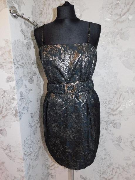 Pekne slavnostne saty, 38