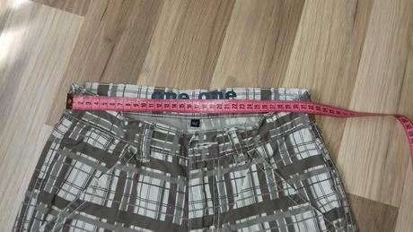 Chlapčenské kraťasy, one by one,152