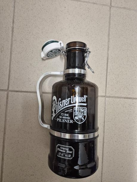 Fľaša sklená pilsner urquel 2l s kovovým uchom, 