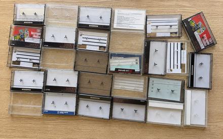 Predám obaly na audio kazety 28 ks za 10eur, 
