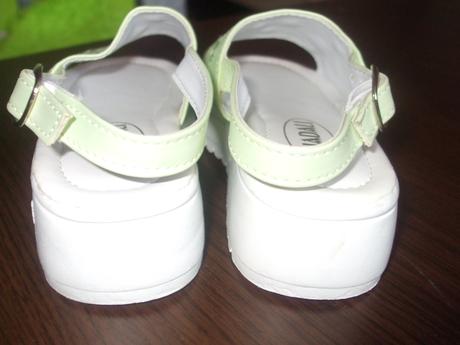 Zelenkavé kvietkované sandálky, 20