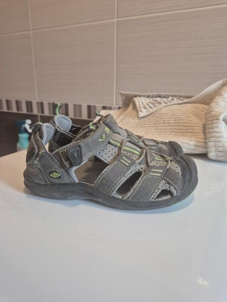 Sandále, umbro,32