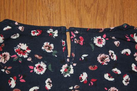 Kvietkovaná blúzka, 140