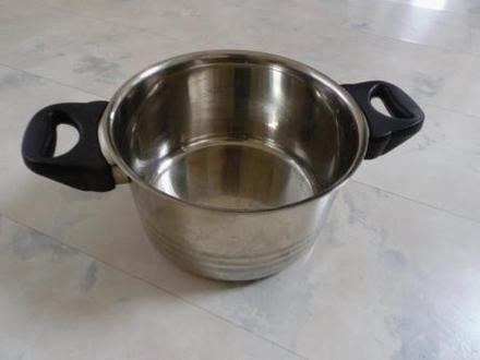 Nerezový hrniec,