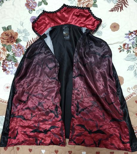 Plášť s netopiermi na 3-4 roky, 