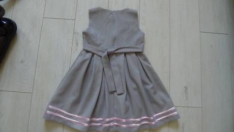 Málo nosené šaty, 116