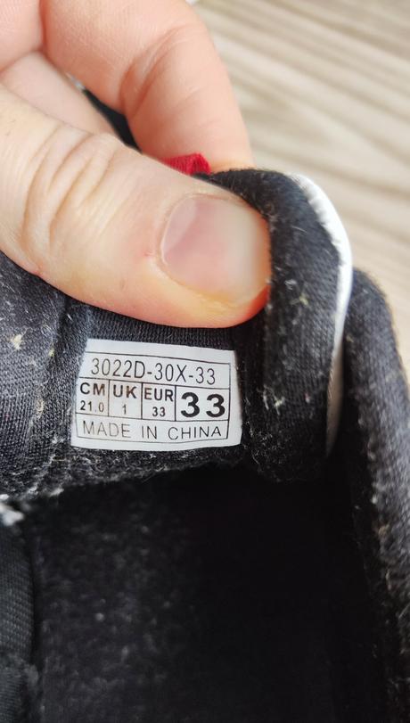 Tenisky, reserved,33