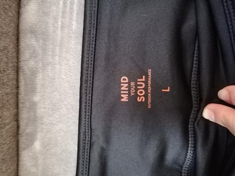 Dámske športové legíny, l