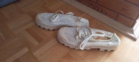 Krajkove tenisky, 39