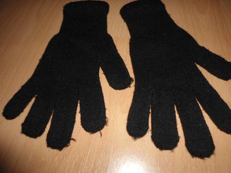 Cierne rukavice, 134