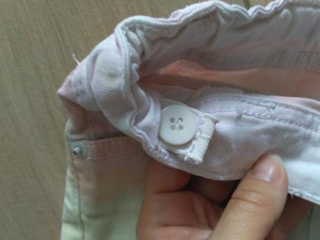 Kraťasy a regulovateľným pásom, 104