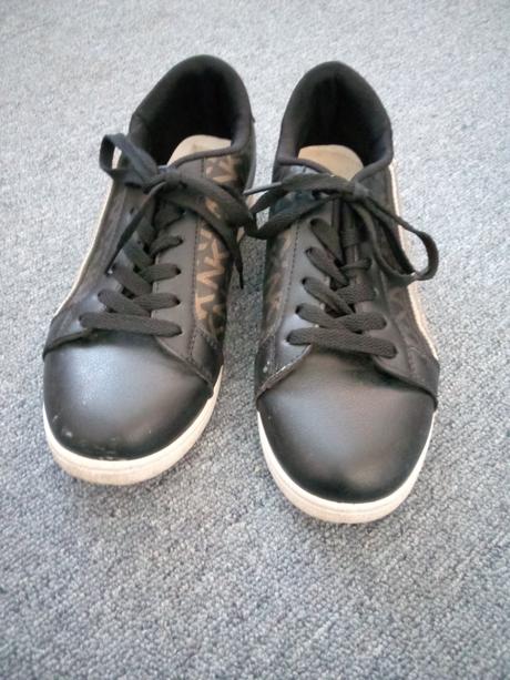 Koženkové tenisky, 37