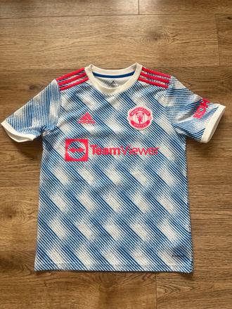 Adidas manchester united + čiapka gratis, adidas,164