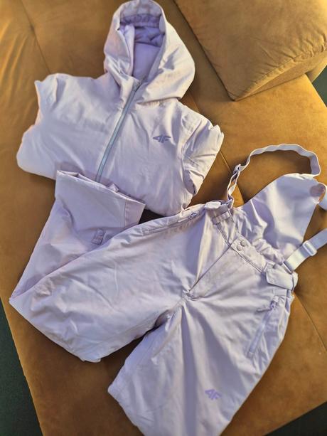 Lyziarsky komplet 4f, 158