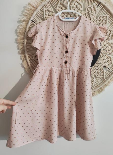 Ľahučké letné šaty, 116