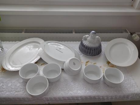 Porcelánové veľké taniere +misky na kompot značené, 