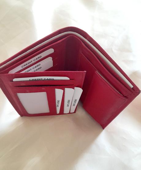 Podlhovastá pánska peňaženka z pravej kože,