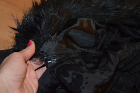 Čierna zimna bunda amisu s kapucnou xs 34, amisu,34