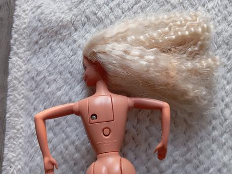 Retro blond barbie 1,