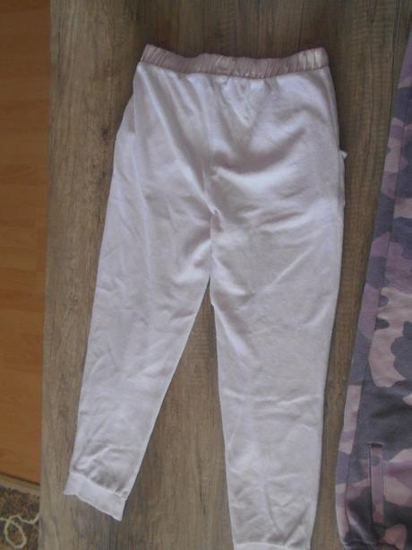 Tepláky 140, river island,140