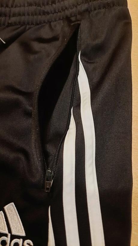 Predám športové nohavice adidas veľ. s-m, s