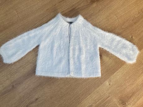 Biely chlpatý svetrík, reserved,104