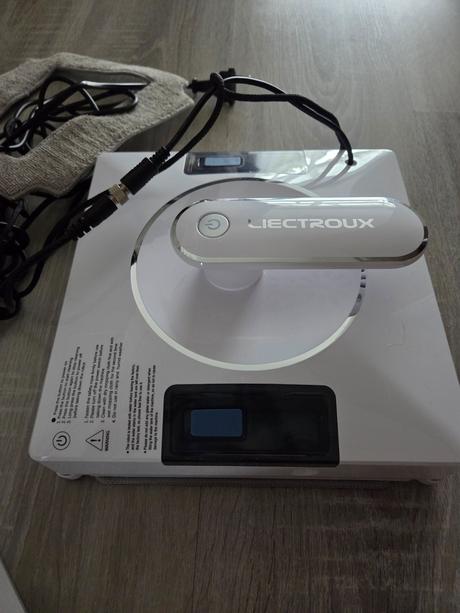 Robotický umývač okien,