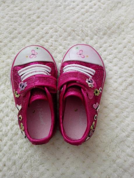 Perfektne tenisky, 20