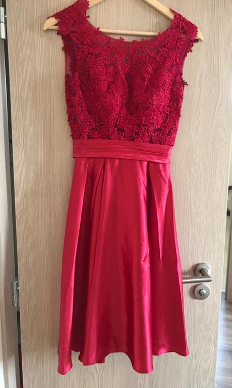 Spoločenské šaty, m