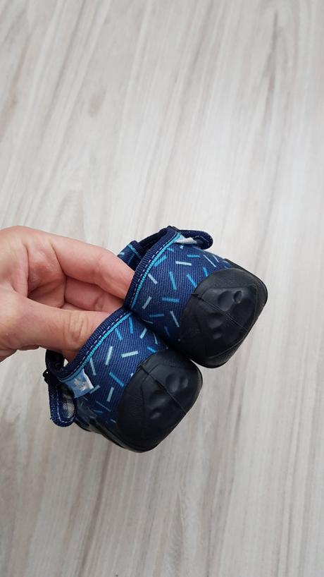 Papučky, ren but,24