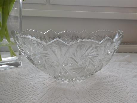 Lisované sklo misa na ovocie retro-top top stav,, 