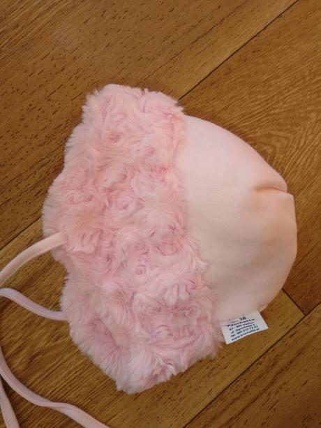 Krásna teplá čiapočka top stav, 62