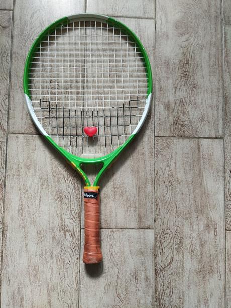 Tenis.raketa,