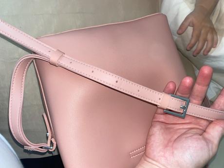 Kabelka reserved, reserved