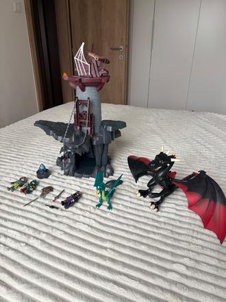 Playmobil veža s drakmi, 
