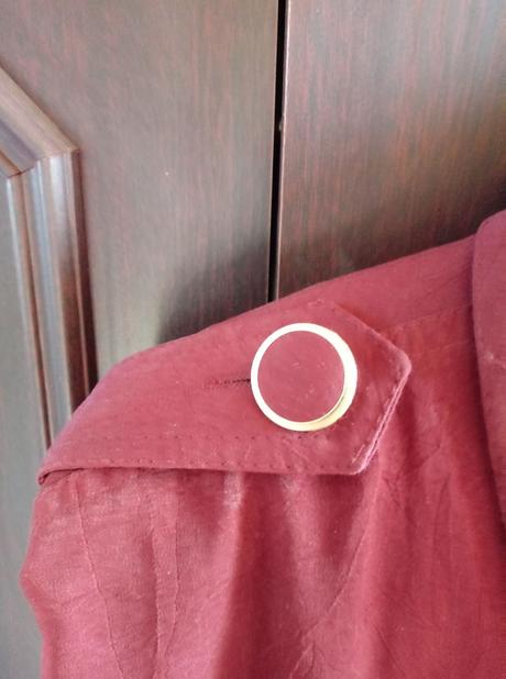 Kvalitný bordový prechodný kabát - nový, m