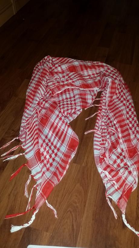 2 šatky-  cena spolu, 