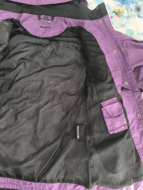 Fialová bunda 10r., skogstad,146