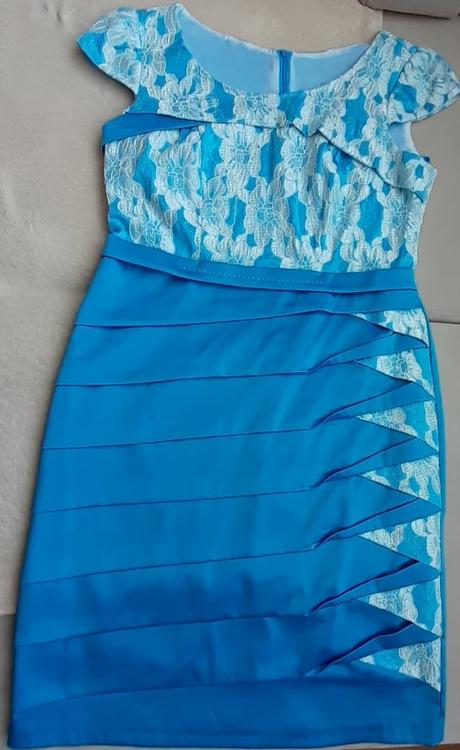 Veľmi pekné spoločenské šaty, 46