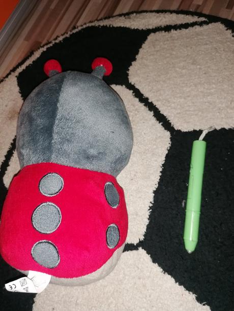 Lienka svietiace brucho  pero pisacie, 