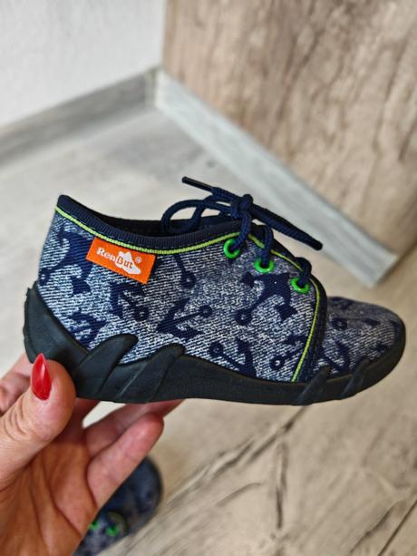 Chlapčenské papučky, ren but,24