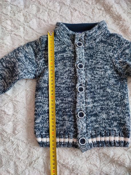 Krásny zateplený svetrík,74-80, lupilu,74