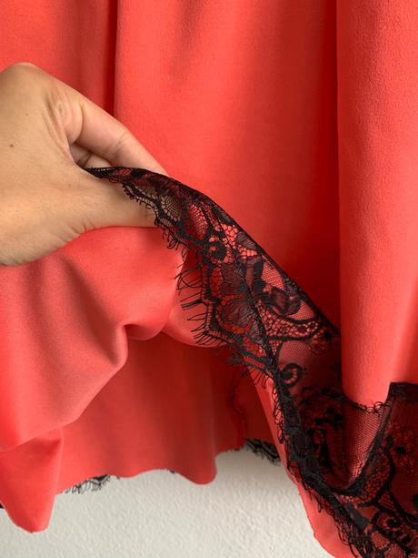 Krásne dámske šaty vhodné na rôzne príležitosti m, m