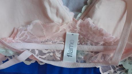 Predam podprsenku, m